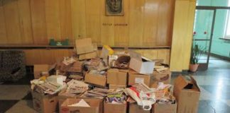 Училища влизат в хартиена война
