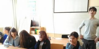 Гимназисти дописват сонети на Шекспир