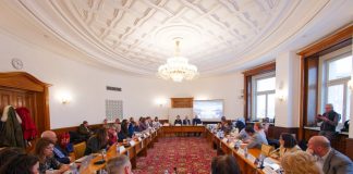 На кръгла маса в парламента поискаха по-голям прием в математическите гимназии