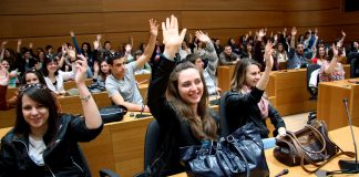 Модерна академия на изкуствата отваря врати за осмата си учебна година
