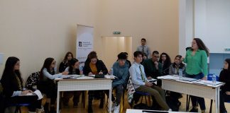 Младши посланици на ЕП питат евродепутат за криповалути, киберсигурност и Шенген