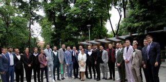 Зрелостници дариха 500 лева за кувьози