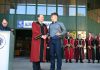 Седемте отличници на ТУ получиха първи студентските си книжки от директора на пловдивския филиал